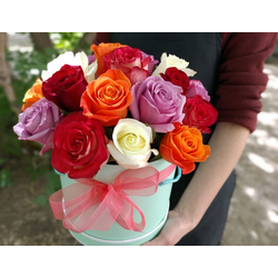 25  роз в шляпной коробке