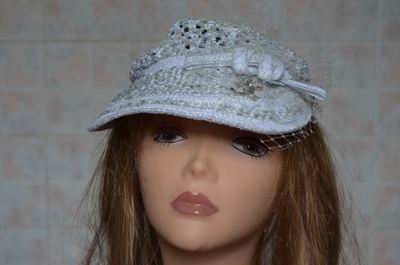 beysbolka-vyazanaya-zhenskaya-kupit-magazine-vyazanyh-beysbolok