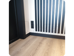 Плинтус алюминиевый ПЛ-80 Черный в интерьере 8