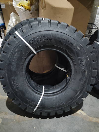 Шина пневматическая BKT PL 801 8.25-15 14PR