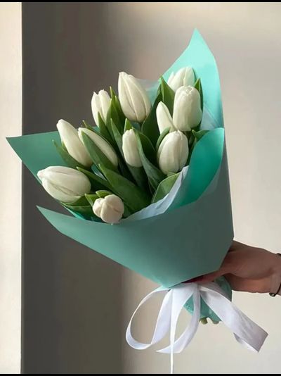 Букет из 11 белых тюльпанов