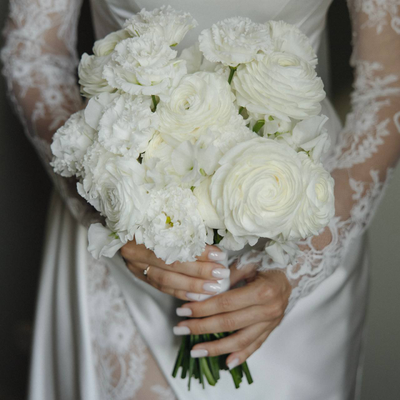 Букет невесты с ранункулюсами