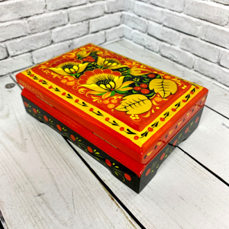 Шкатулка для хранения украшений Цветы красная 120*80 мм с росписью Хохлома