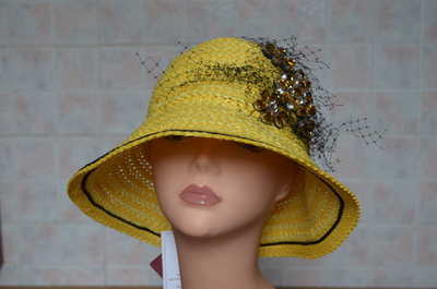 итальянская шляпа с камнями