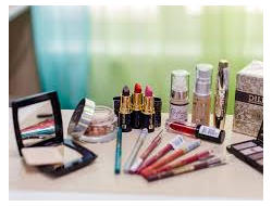 Декоративная косметика разных брендов