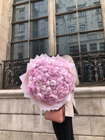 Букет из 101 пиона