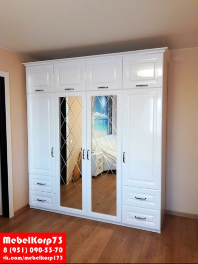 Распашные шкафы на заказ