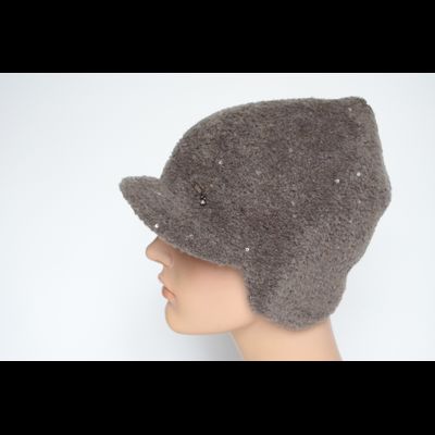 Женская жокейка с ушками зимняя Vizio Италия 9009 VU ореховая фото