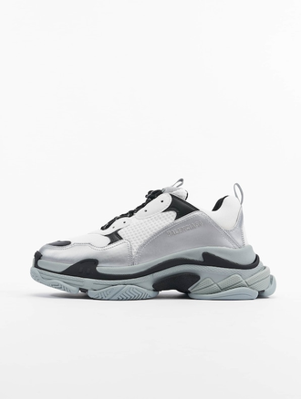 White triple s balenciaga shop