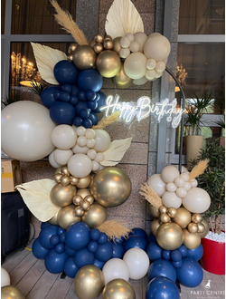 Полуарка с неоном "Happy Birthday"