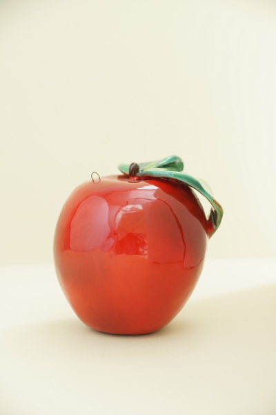 Яблоко с листом (красное)