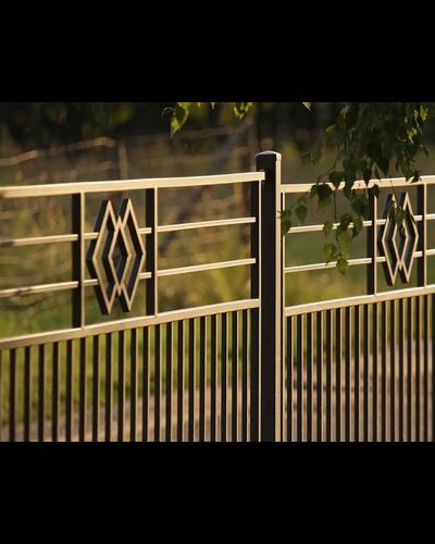 Металлическое ограждение