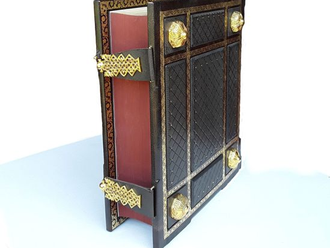 Библия XIX в кожаном переплете