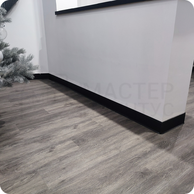 Плинтус ХДФ Dollken S100 100мм Х 2,575 м 1001/1144 Черный