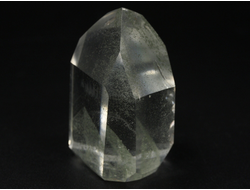 Кварц горный хрусталь с фантомами и хлоритом, кристалл полированный, Бразилия (40*32*24 мм, 44 г) №36853