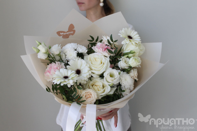 Букет цветов на 8 марта № 702