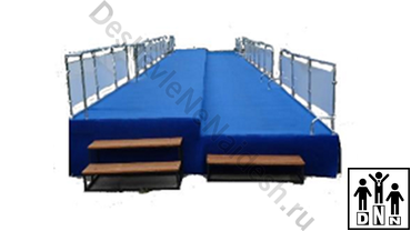 Помост для судеё