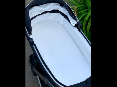 Детская коляска 3 в 1 Luxmom 811X Черный