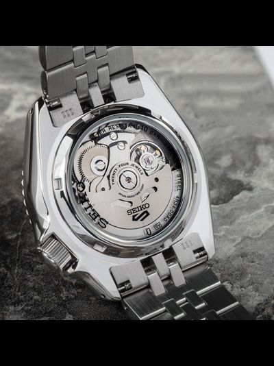 Наручные часы Seiko SSK001K1