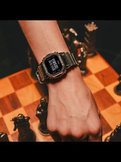 Часы Casio G-Shock GM-5600YM-8