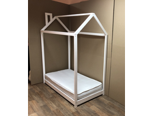 Кровать-домик монтессори