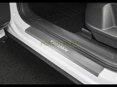 Накладки на пороги для Volkswagen Tiguan 2016-