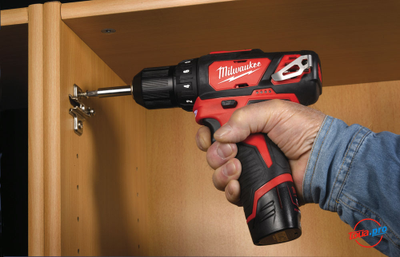 Milwaukee M12 BDD 202C 4933441915