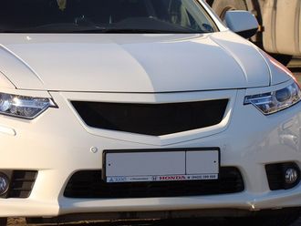 Решетка радиатора Sport для Honda Accord 2011-с сеткой