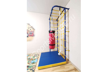 ДСК-7.С "РУКОХОД-УГЛОВОЙ" (ВЯЗ. СЕТКА) цвет металла ультрамарин, ступеньки желтые + МЕШОК БОКСЕРСКИЙ СТАНДАРТ ПЛЮС 15 КГ + МАТ ГИМНАСТИЧЕСКИЙ 1,0Х1,0Х0,1 М СКЛАДНОЙ сине-желто-зеленый