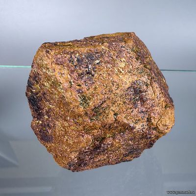 Альмандин (разн. гранат). Россия. 85*60*65г