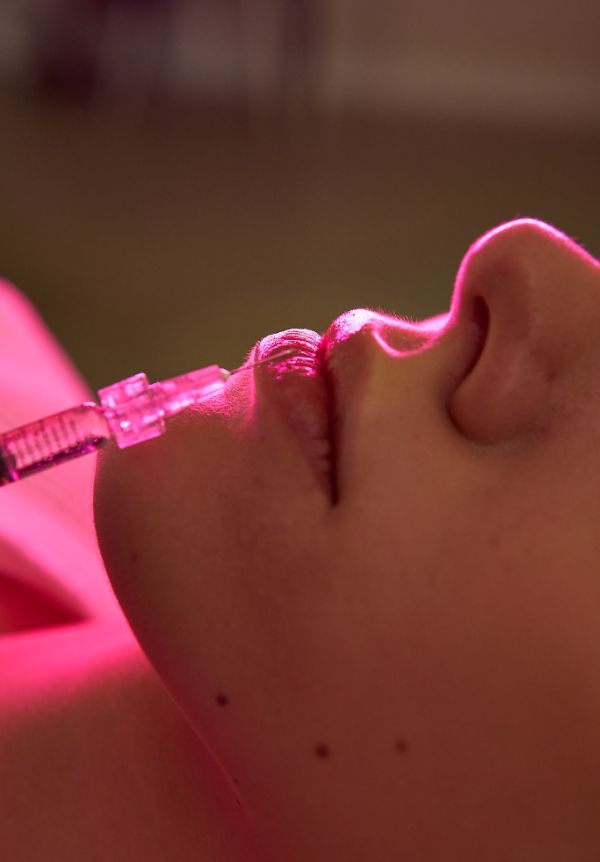 Контурная пластика губ  - Cicada Clinic