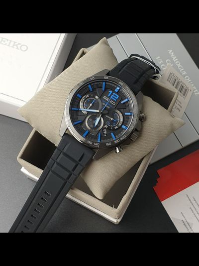 Наручные часы Seiko SSB353P1