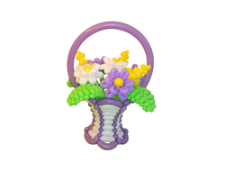 Воздушные цветы из шаров в корзинке