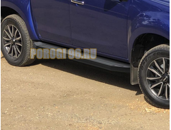 Пороги на Isuzu D-MAX 2016-2020 Black-Premium