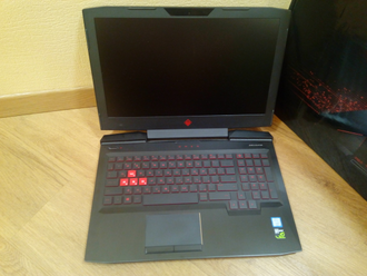 HP OMEN 15 ( 15.6 FHD IPS 120Hz i7-7700HQ GTX1050 8Gb 1Tb + 120SSD )