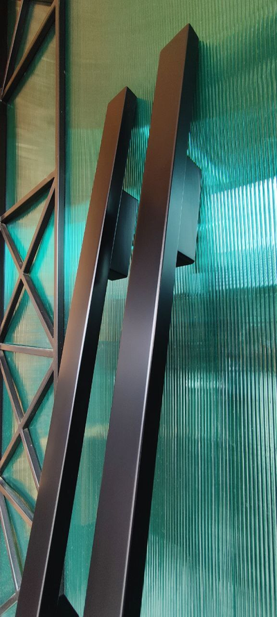 Ручка-скоба с механической клавишей