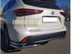 Защита заднего бампера угловая двойная d60/42 для Toyota Highlander 2021-