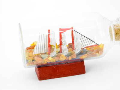 Корабль в бутылочке средний