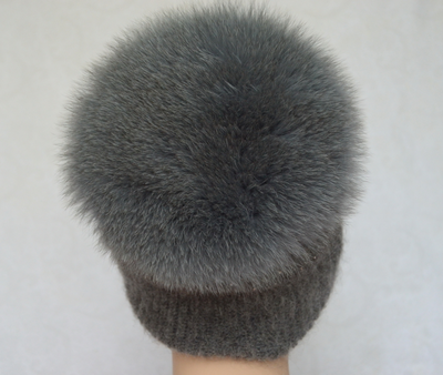 Вязаная шапка с мехом фото итальянских шапок для женщин Vizio