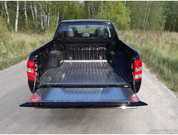 Защитный алюминиевый вкладыш в кузов Mitsubishi L200 (дно, борт)