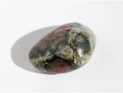 Эклогит, галтовка, ЮАР (24*17*12 мм, 8 г) №18608