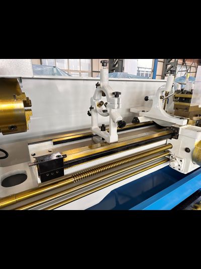 Универсальный токарный станок CA6266