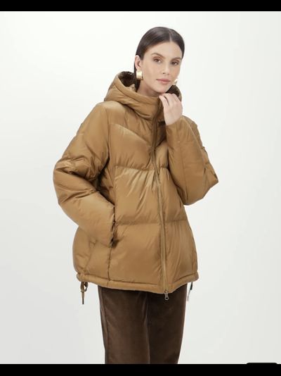 Яркий пуховик с эффектом металлик