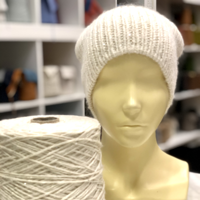 Millefili  100% WS кашемир MONGOLIAN с ниточкой мохера и ниткой вискозы с микропайетками  8*2/27 165 м в 100 гр. цв. молочный