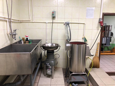 Измельчитель пищевых отходов  промышленный WASTE KING M-2000-1 (220В)