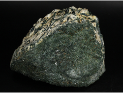 Актинолит в белом тальке, необработанный, дикий образец, Россия, Северный Кавказ, КЧР (105*87*58 мм, 791 г) №37777