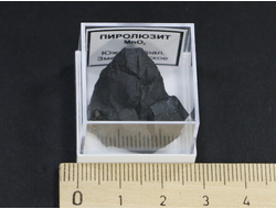 Пиролюзит, в пластиковом боксе, Россия, Южный Урал №19723