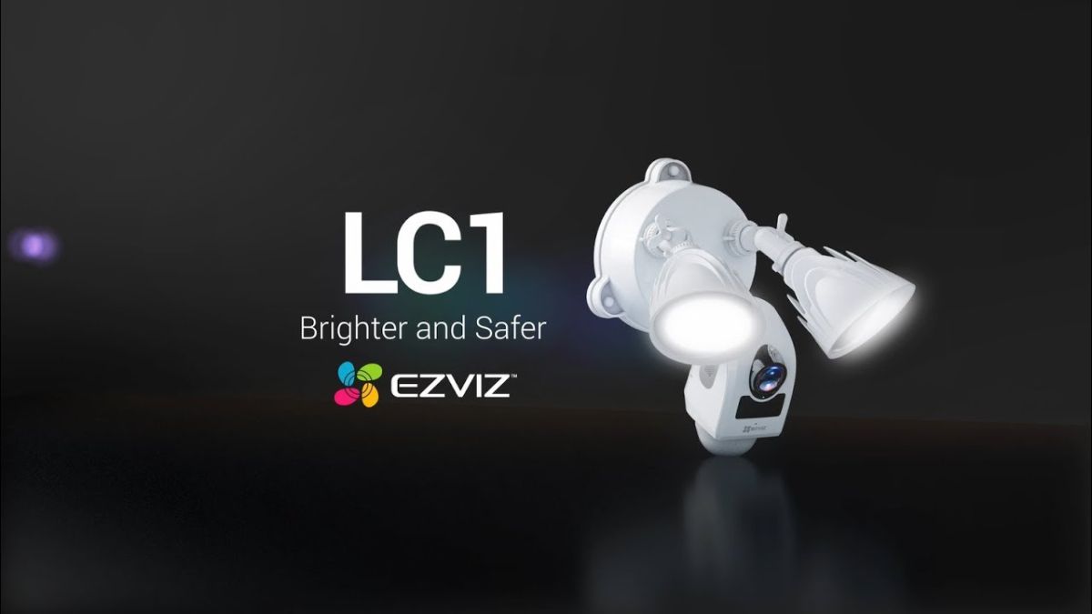 EZVIZ CS-LC1-A0-1B2WPFRL(2.8mm) уличная WiFi видеокамера с сиреной 100 дб., встроенный микрофон, с D