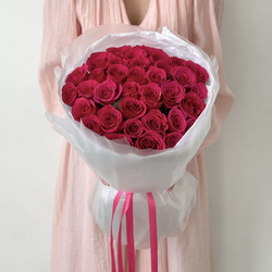 Букет из 35 розовых роз