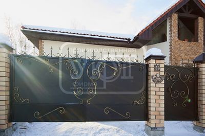 ворота-36 размер 3500х2300 калитка 1000х2300